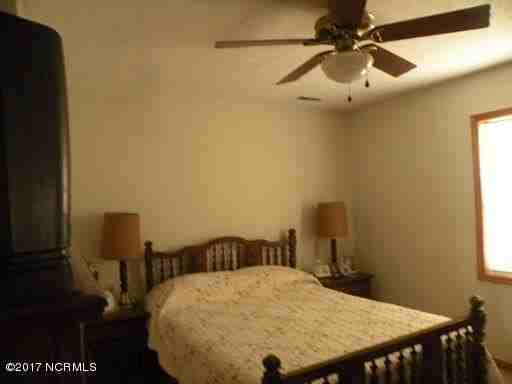 512 Cougar Pl - Photo 5 of 7