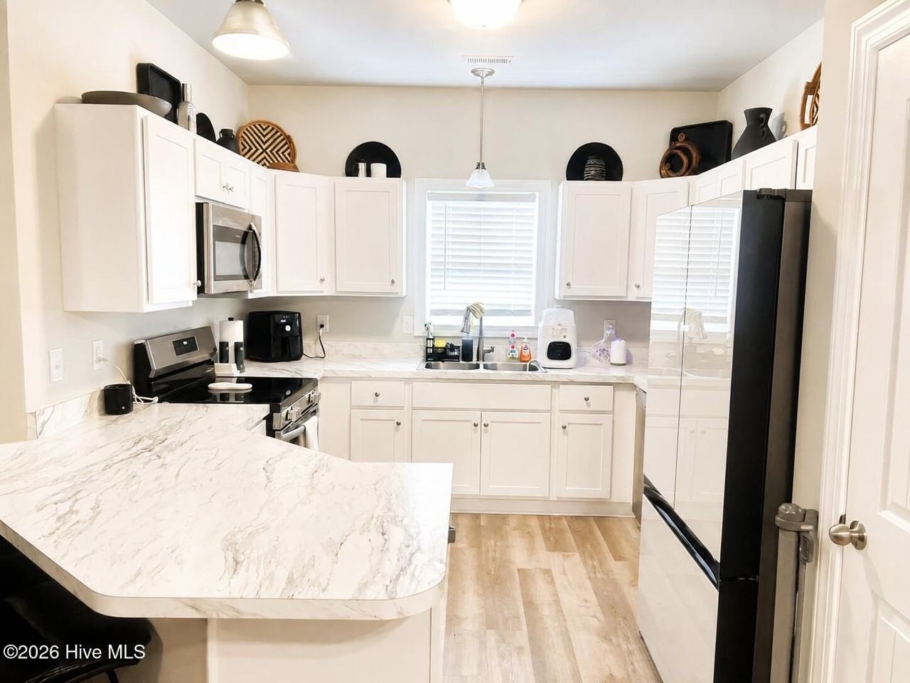 249 Crab Claw Spit Ln - Photo 4 of 17