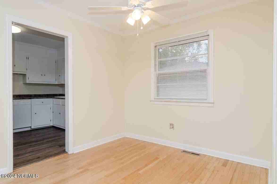 626 S Kerr Ave - Photo 5 of 16