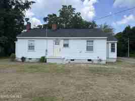 featured image of 709 E Vernon Ave