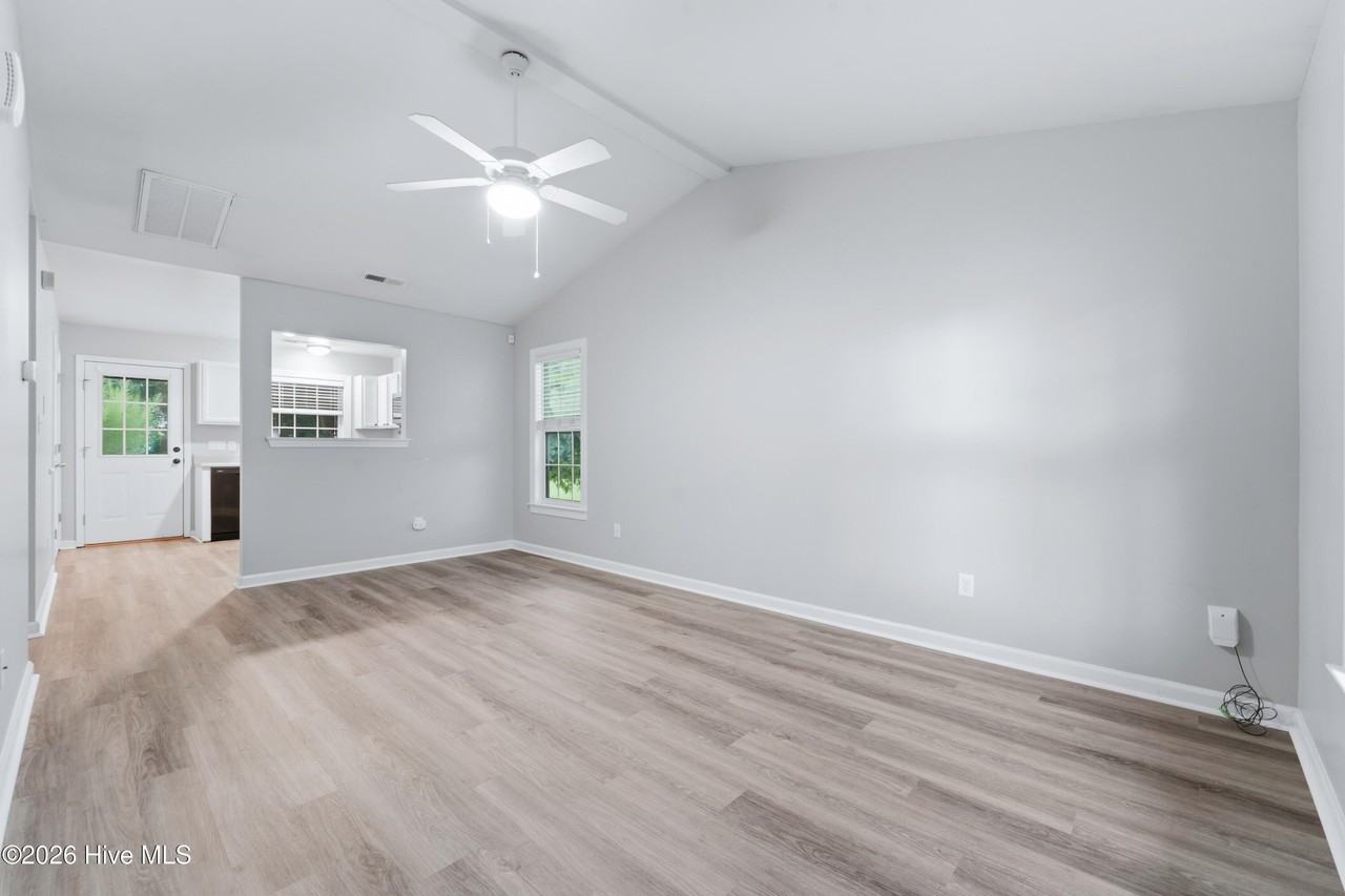 308 Caldwell Loop - Photo 4 of 26
