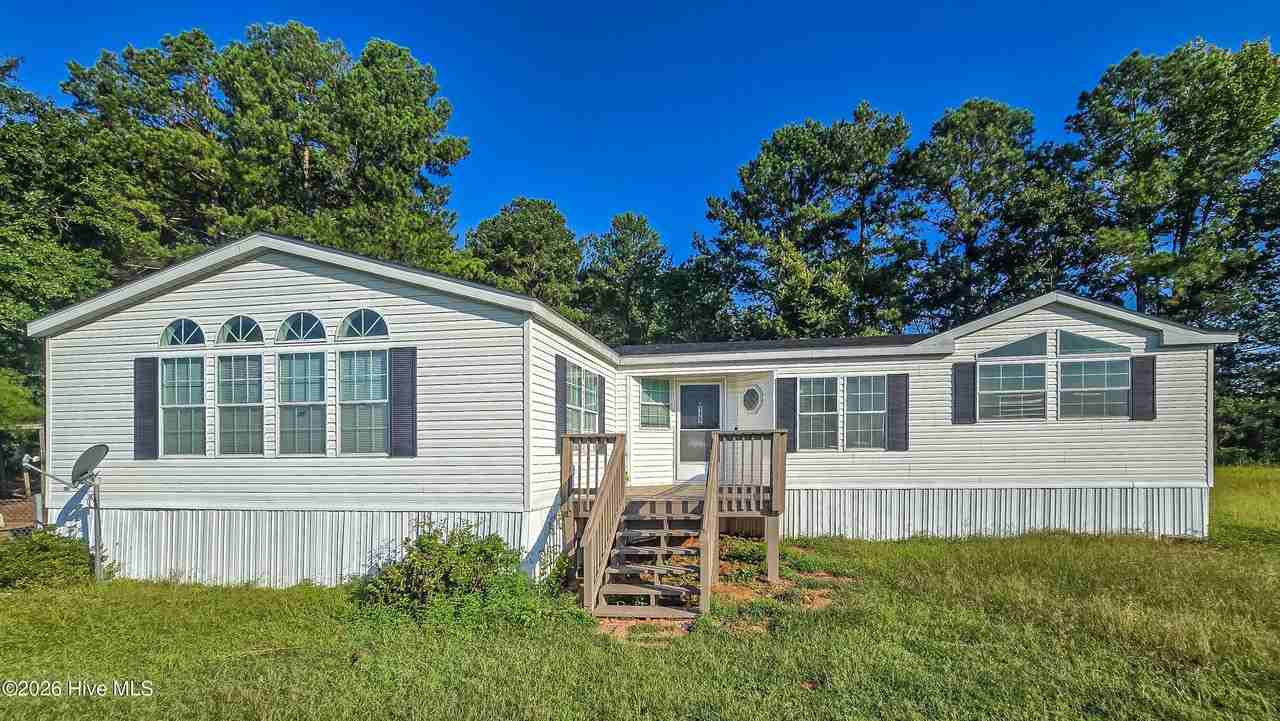 122 Langston Dr - Photo 2 of 50