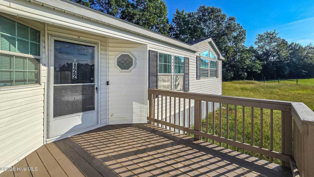 122 Langston Dr - Photo 4 of 50