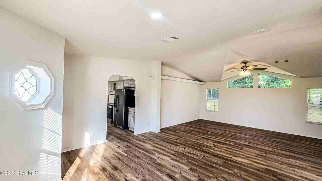 122 Langston Dr - Photo 6 of 50