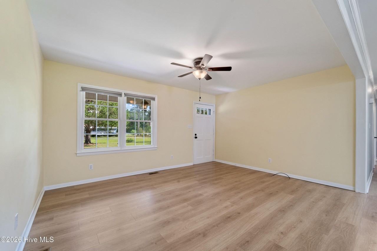 171 Trott Rd - Photo 4 of 20