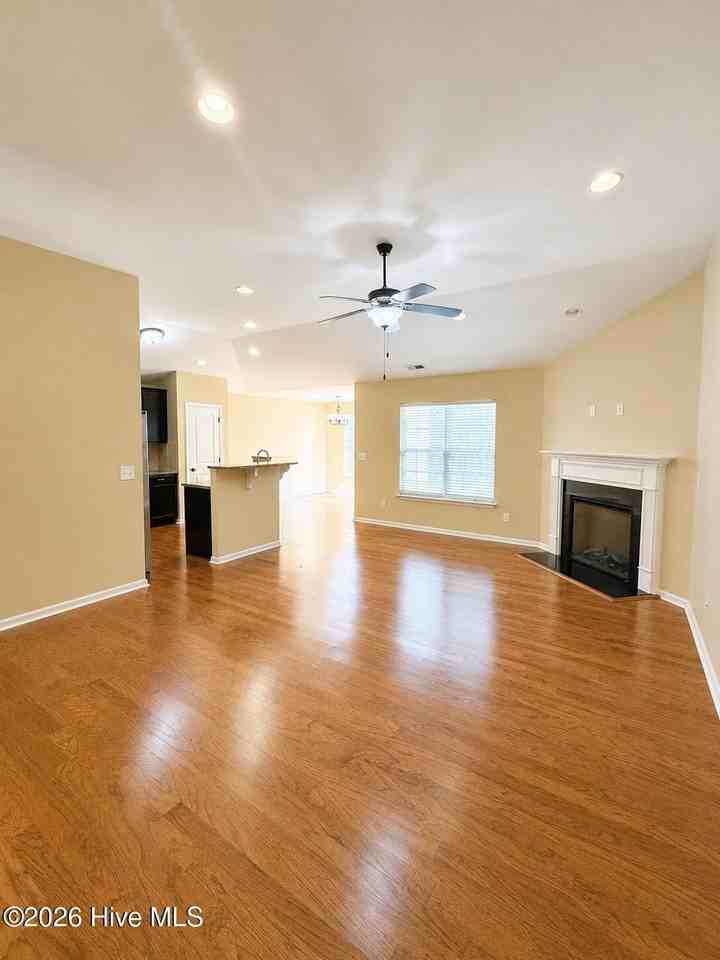 3628 Thornbrook Dr - Photo 2 of 24