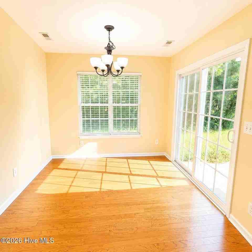 3628 Thornbrook Dr - Photo 4 of 24