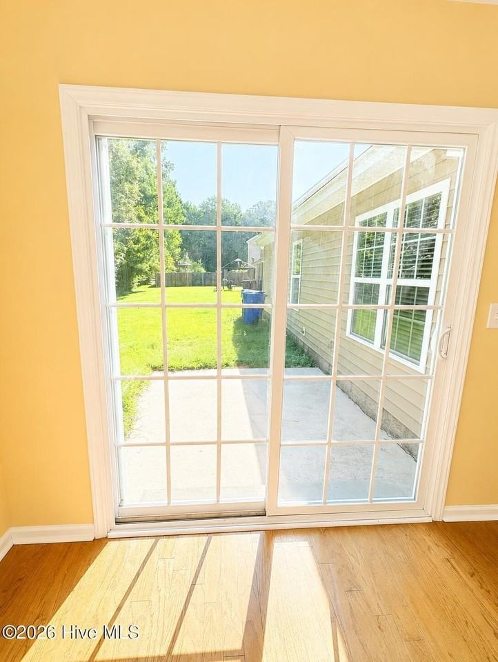 3628 Thornbrook Dr - Photo 5 of 24