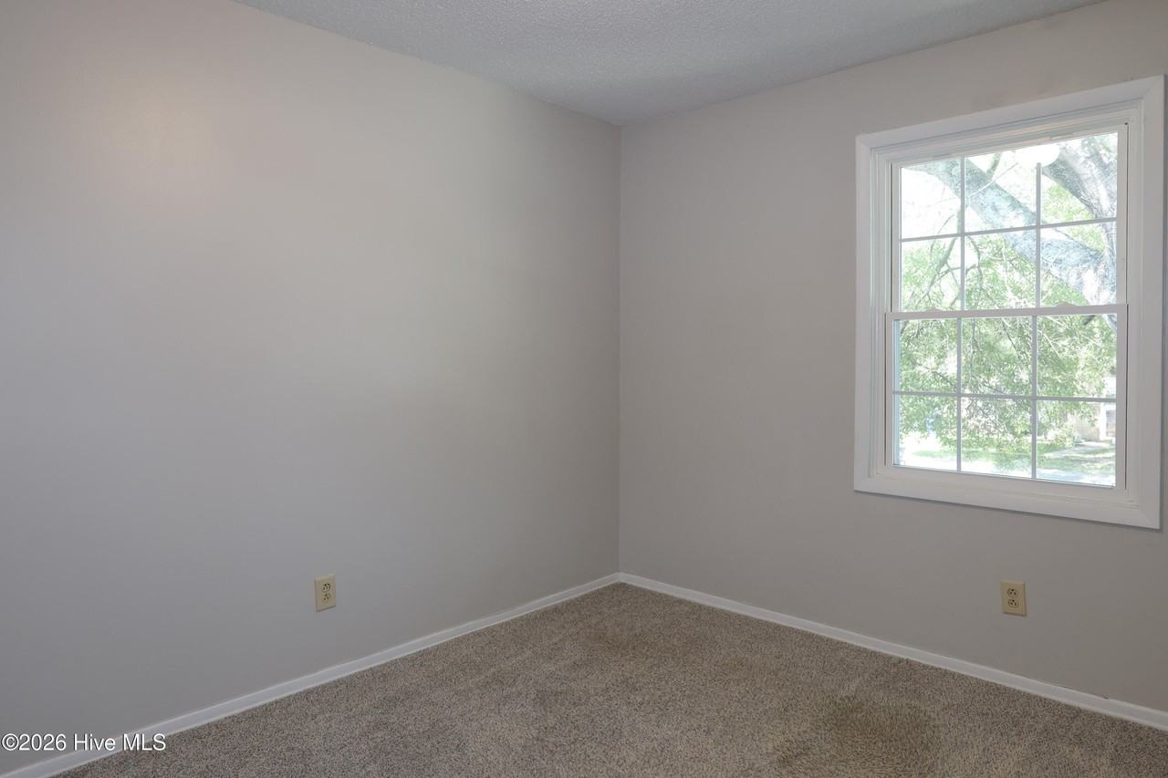 108 King George Ct - Photo 7 of 16