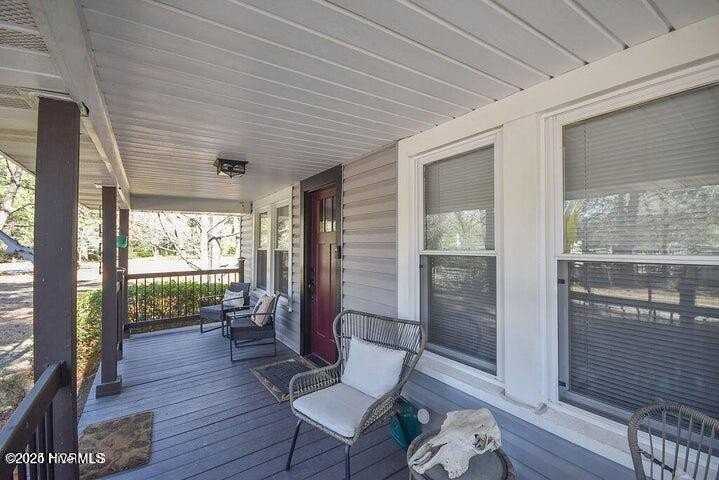 1435 N Ridge St - Photo 7 of 27