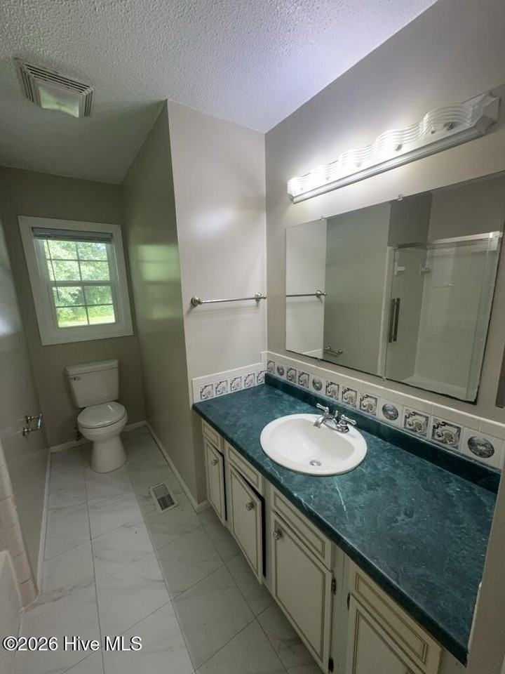 2530 Country Club Rd - Photo 6 of 15