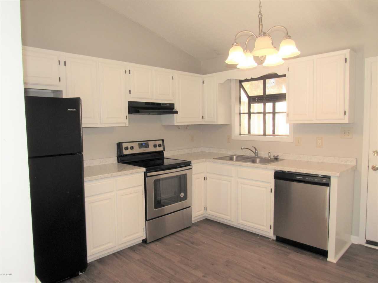 325 W Frances St - Photo 4 of 10