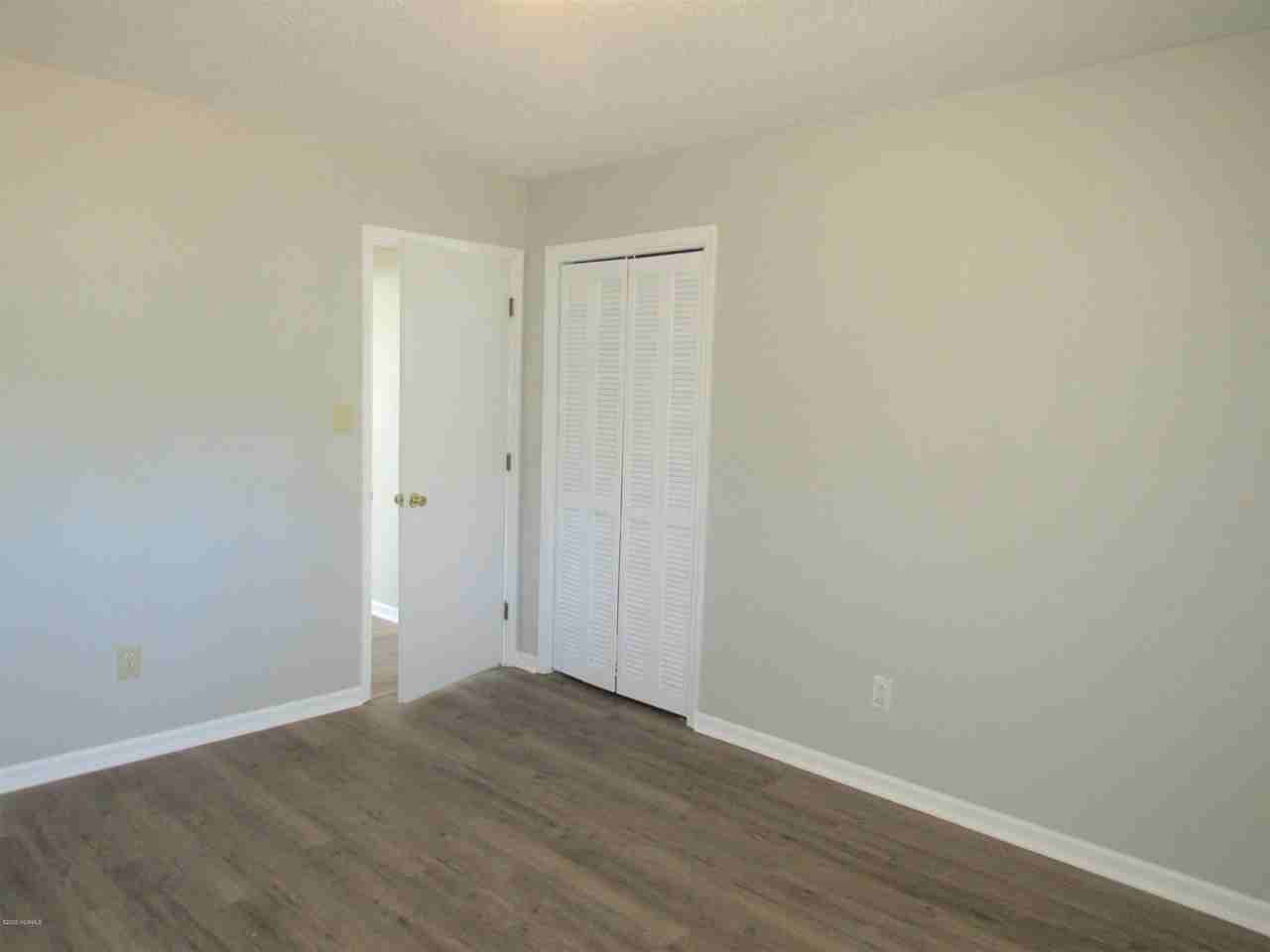 325 W Frances St - Photo 5 of 10