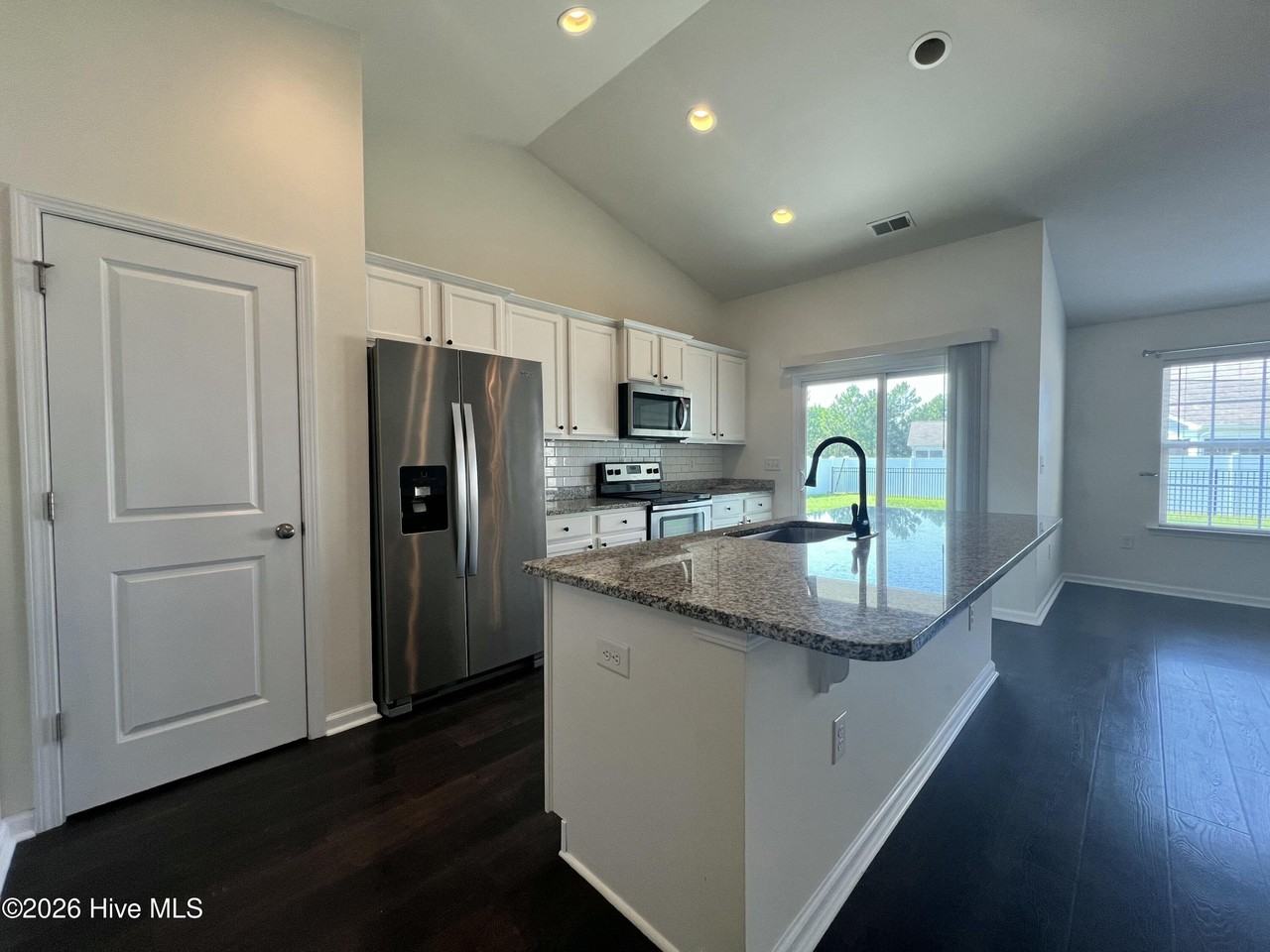 929 Brewster Ct Sw - Photo 6 of 27