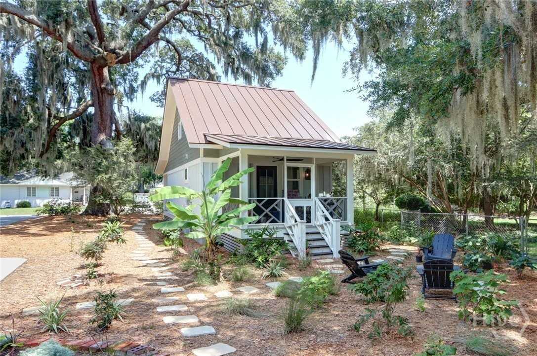 2415 Texas Ave - Photo 2 of 41