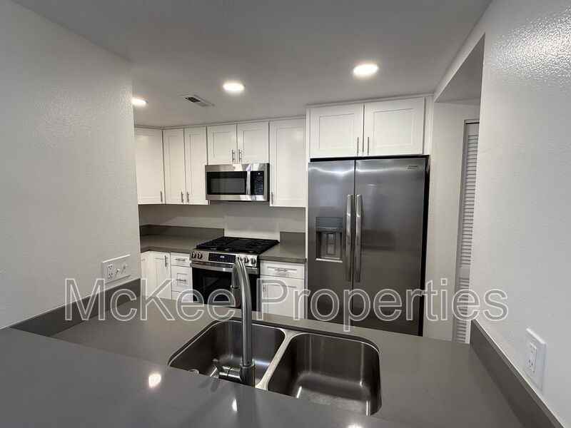 701 Kettner Blvd #40 - Photo 2 of 16