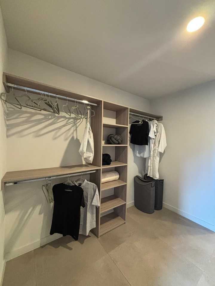 160 Northwest 30th Street #A2 - Photo 7 of 10