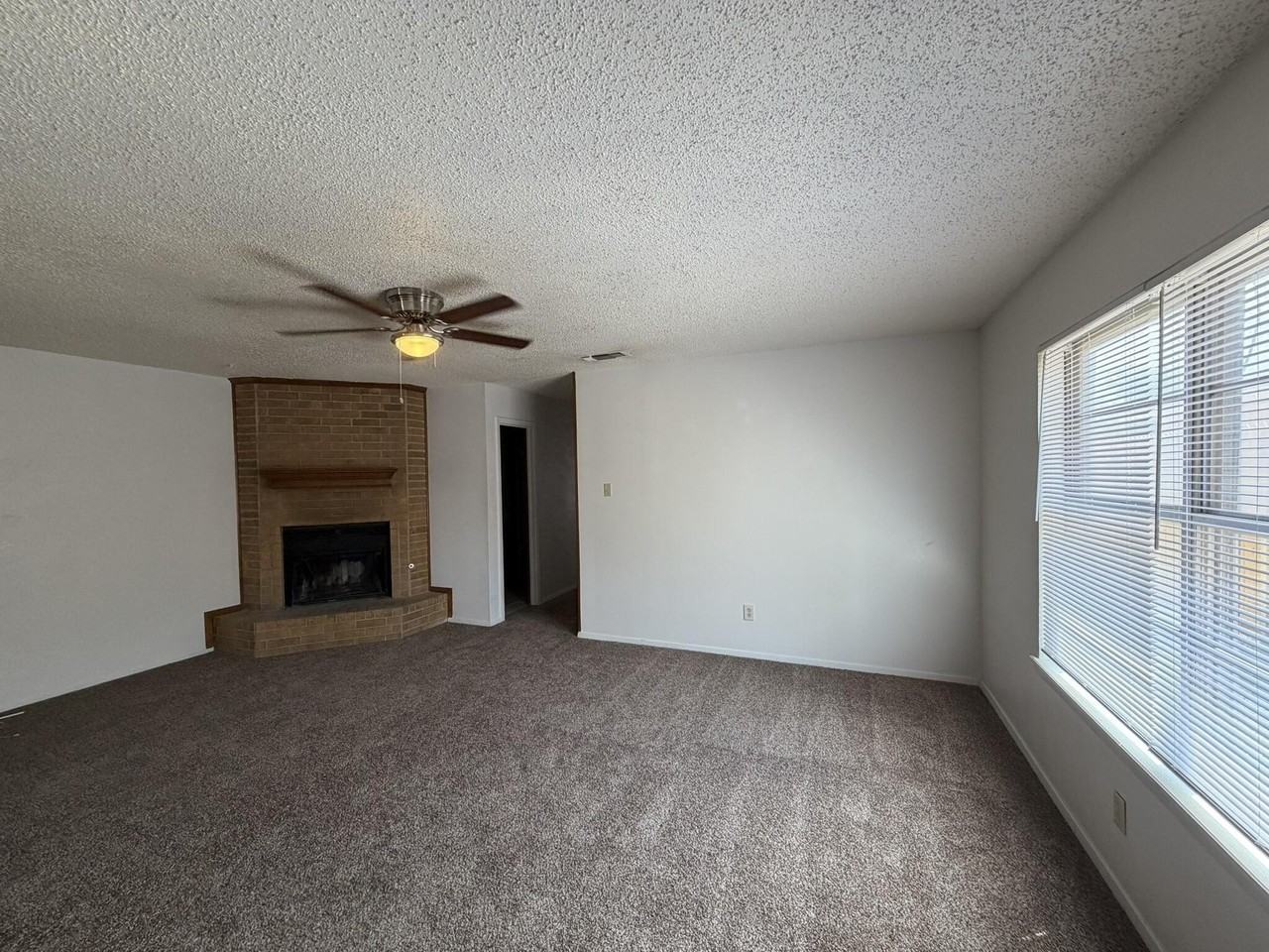 7501 Avenue W #B - Photo 3 of 16
