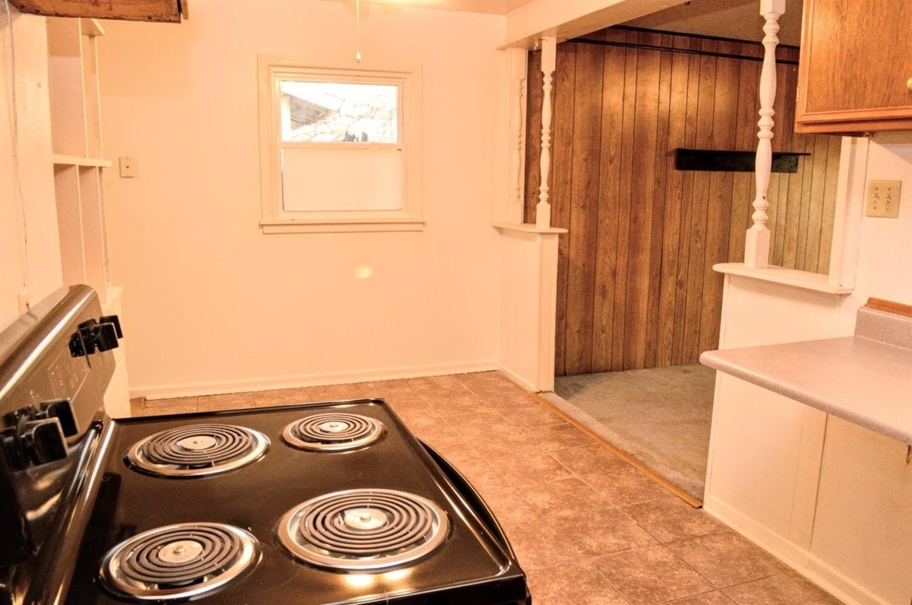 2807 Vanda Ave - Photo 6 of 16