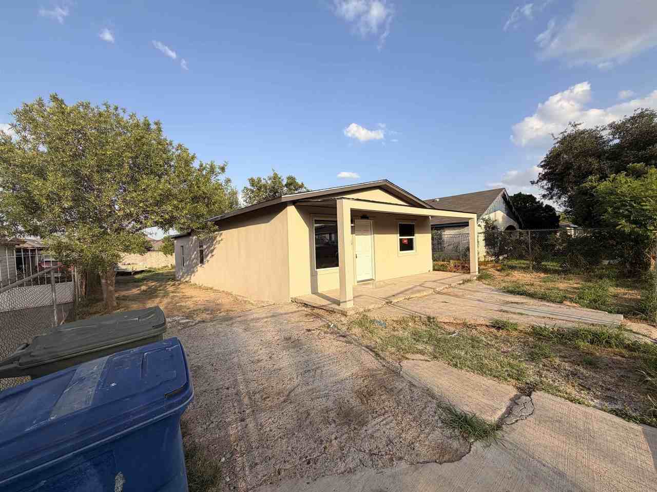 3405 S Louisiana Ave - Photo 3 of 24
