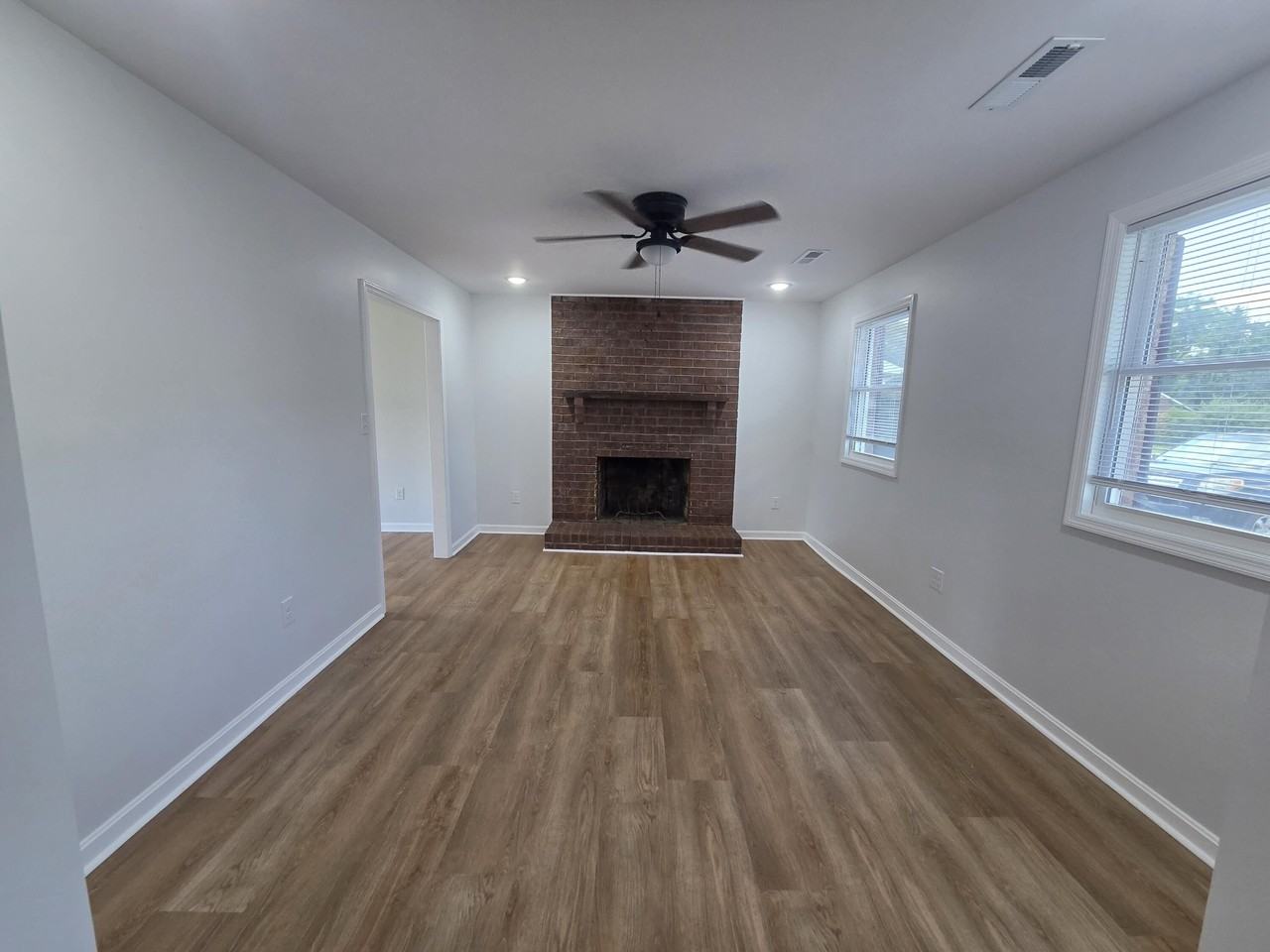 1352 Canonero Dr - Photo 2 of 15