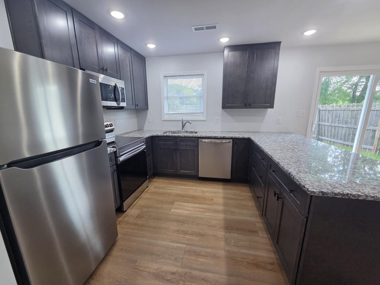 1352 Canonero Dr - Photo 4 of 15