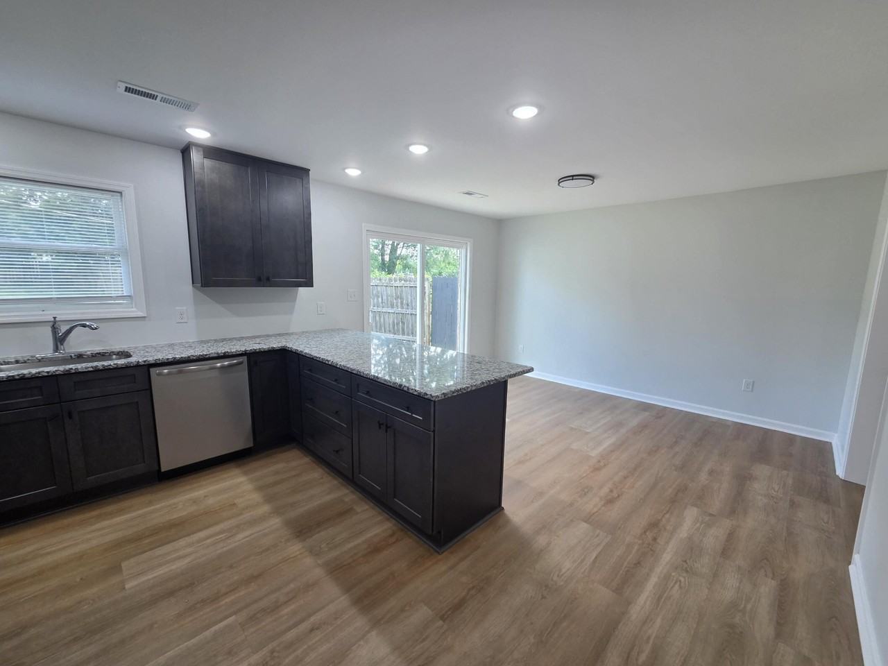 1352 Canonero Dr - Photo 6 of 15