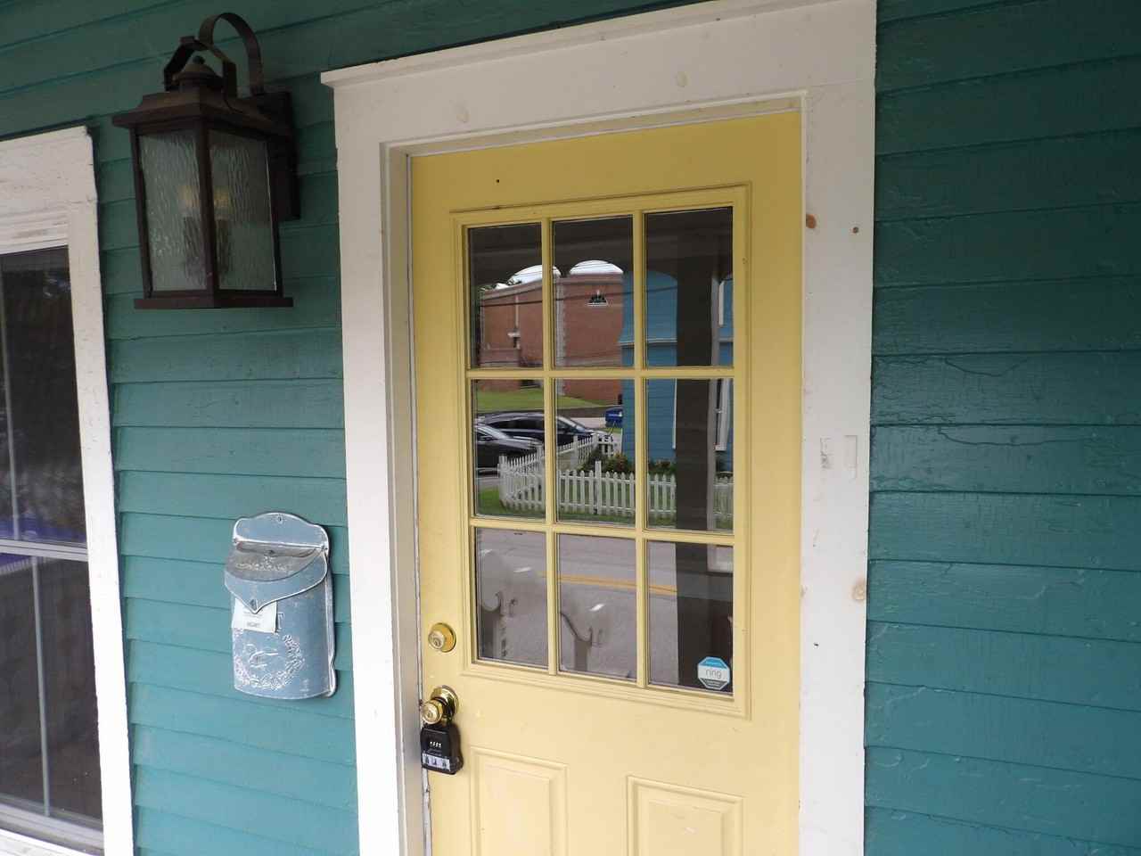 611 Taylor Ave - Photo 6 of 45