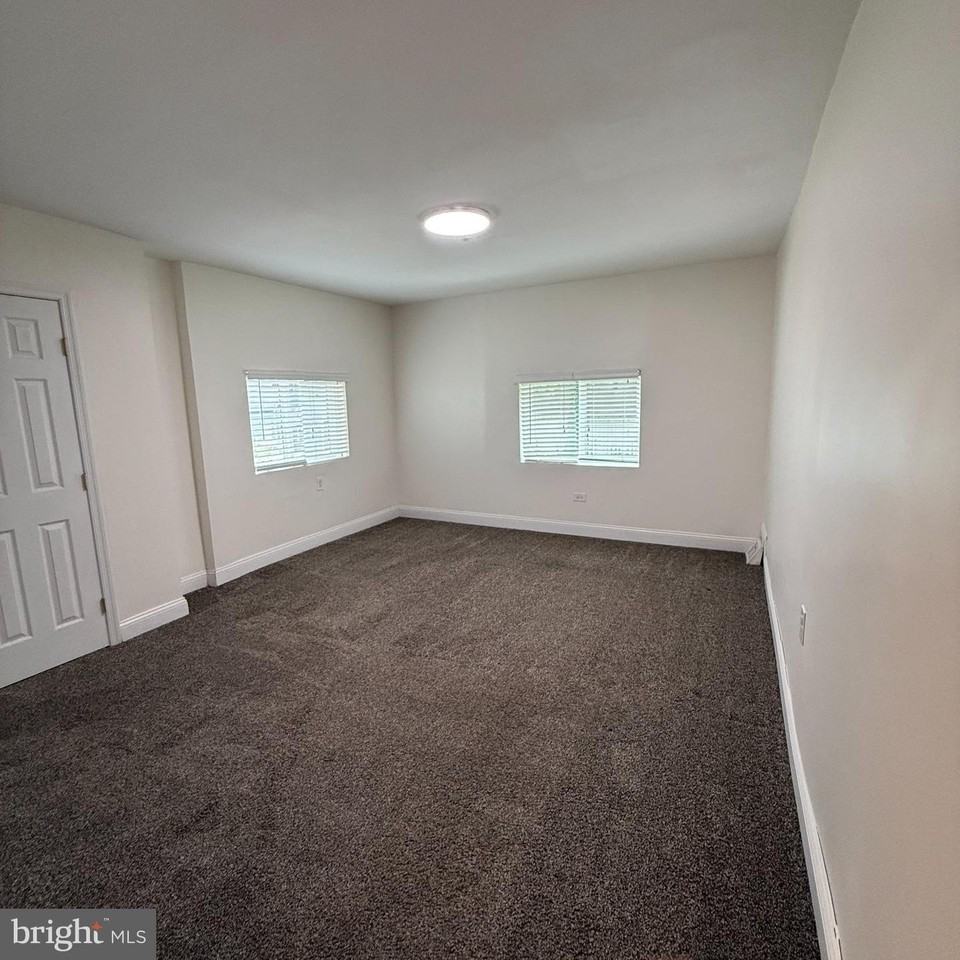 862 Birch Trl - Photo 3 of 16