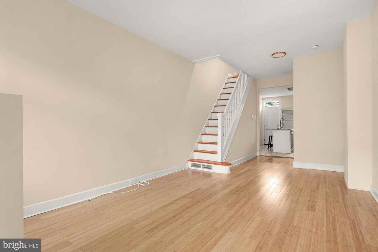 151 N Potomac St - Photo 6 of 17