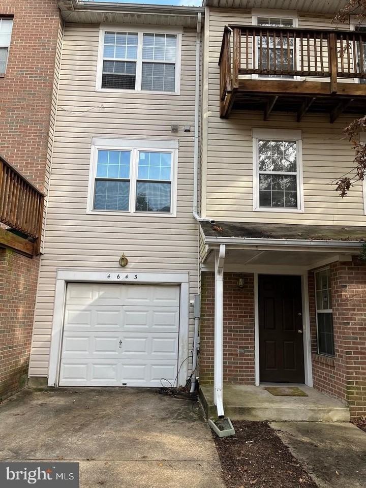 4643 Deepwood Ct - Photo 2 of 19