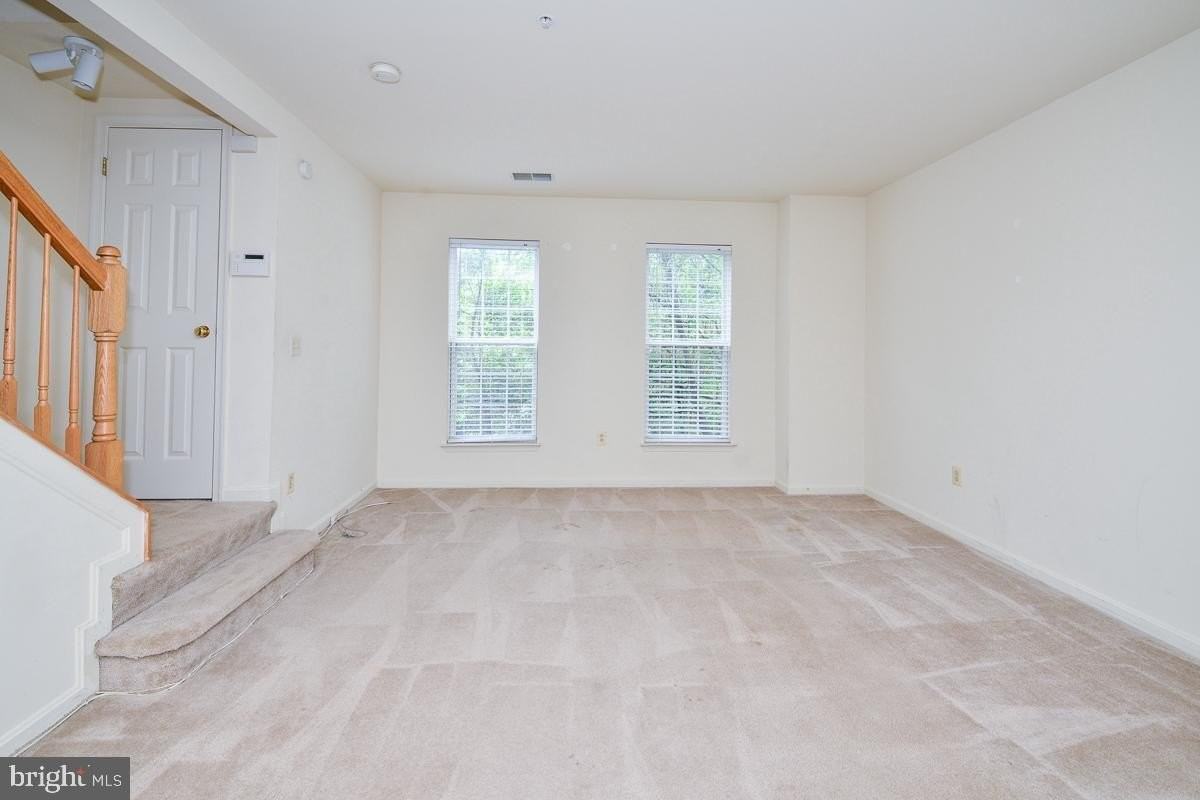 1537 Northern Neck Dr - Photo 5 of 20