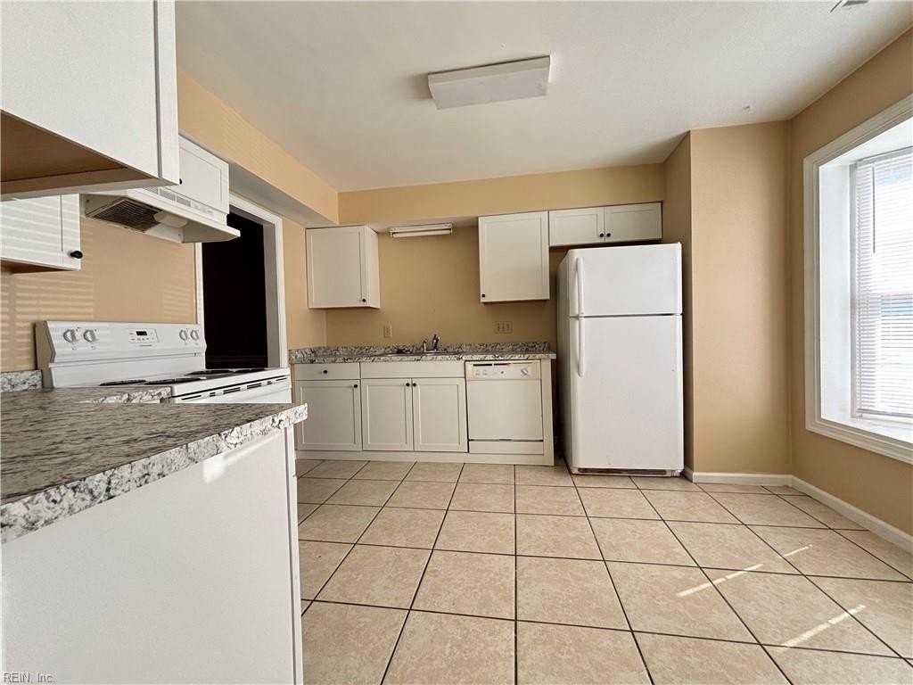 4237 Morgate Ln - Photo 3 of 19