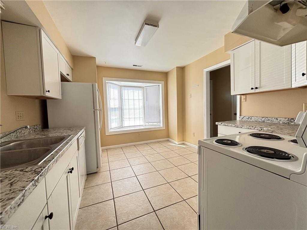 4237 Morgate Ln - Photo 4 of 19