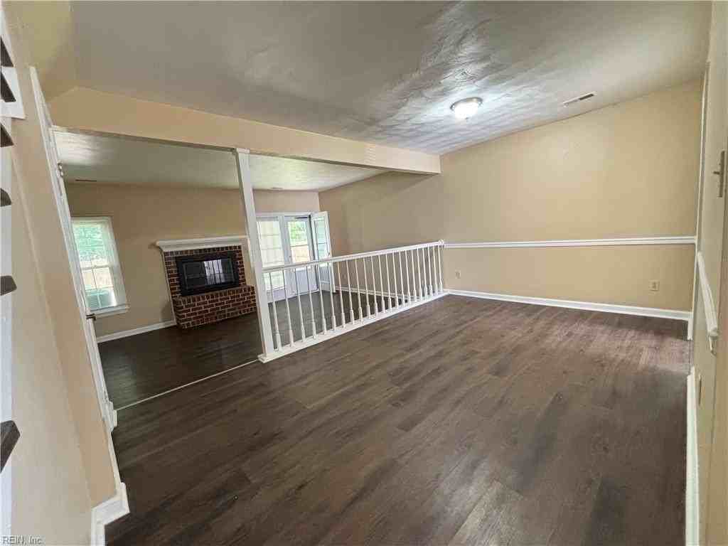 4237 Morgate Ln - Photo 5 of 19