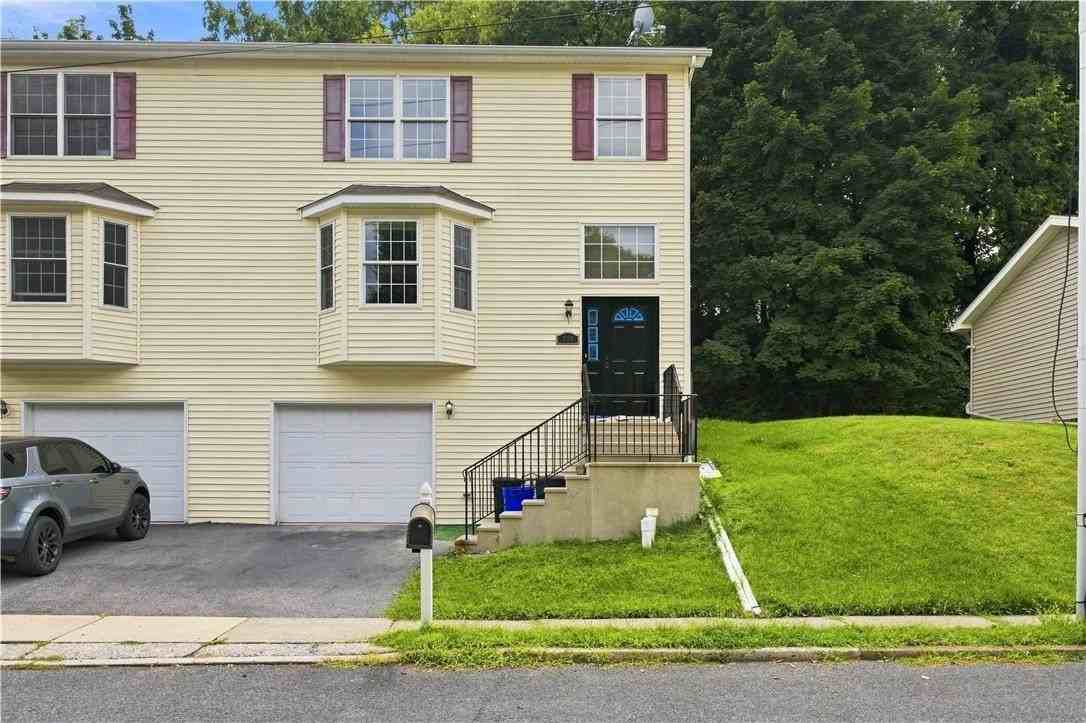 224 7th St - Photo 2 of 26