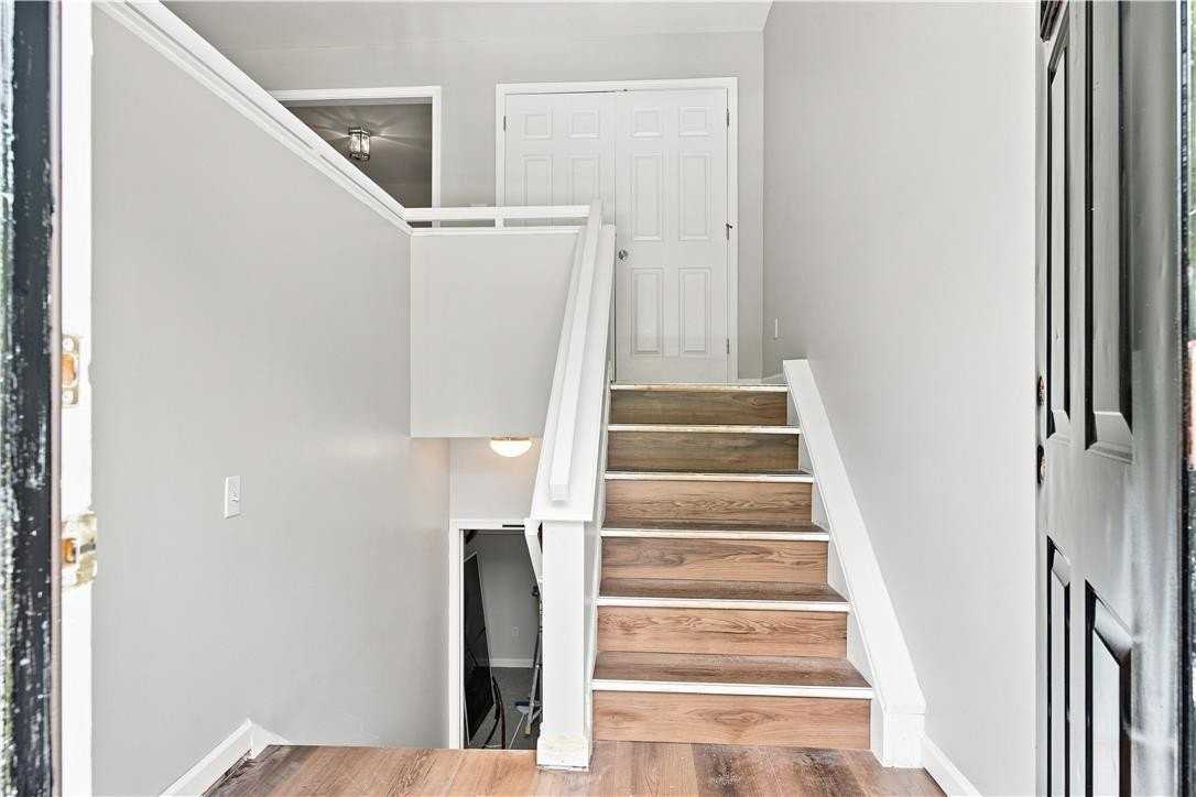 224 7th St - Photo 3 of 26