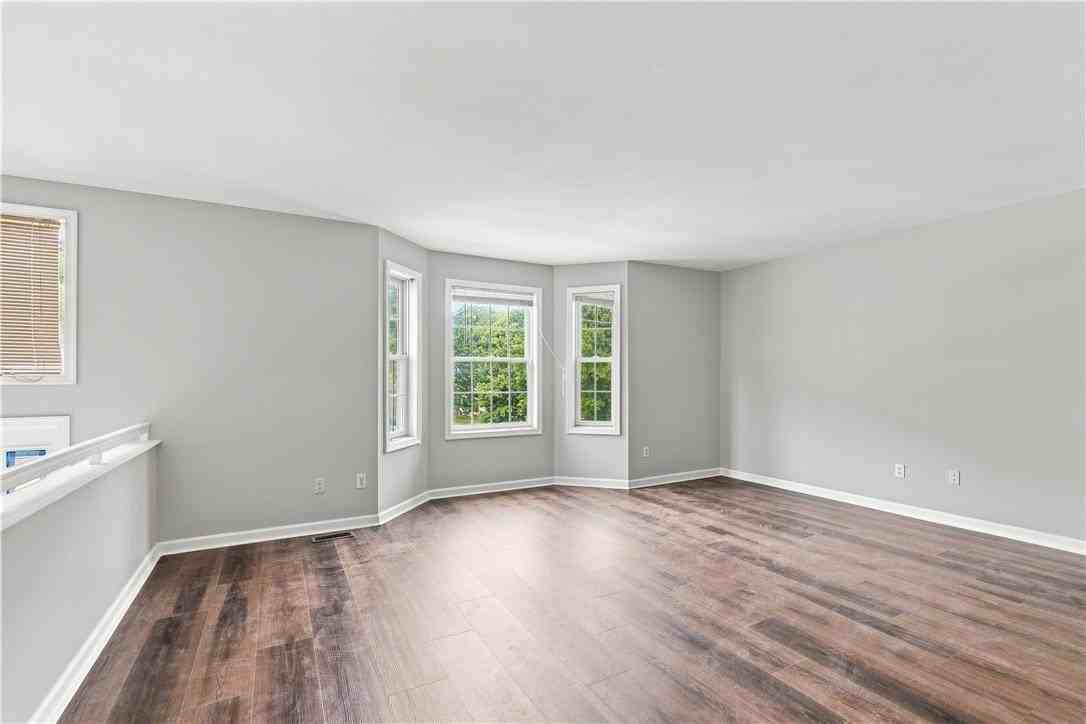 224 7th St - Photo 6 of 26