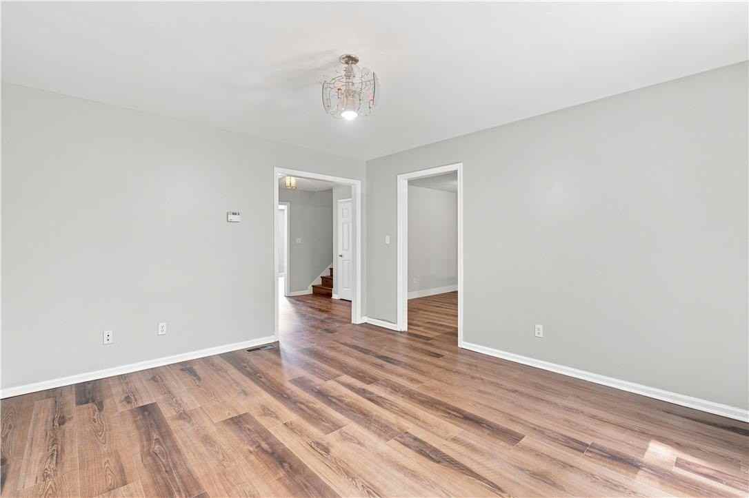 224 7th St - Photo 7 of 26