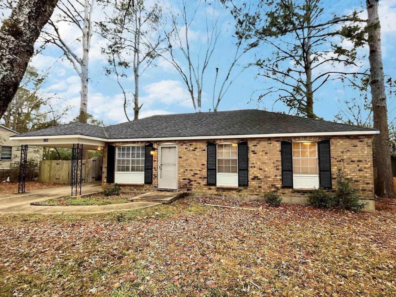 955 Poplar Leaf Rd - Photo 3 of 20