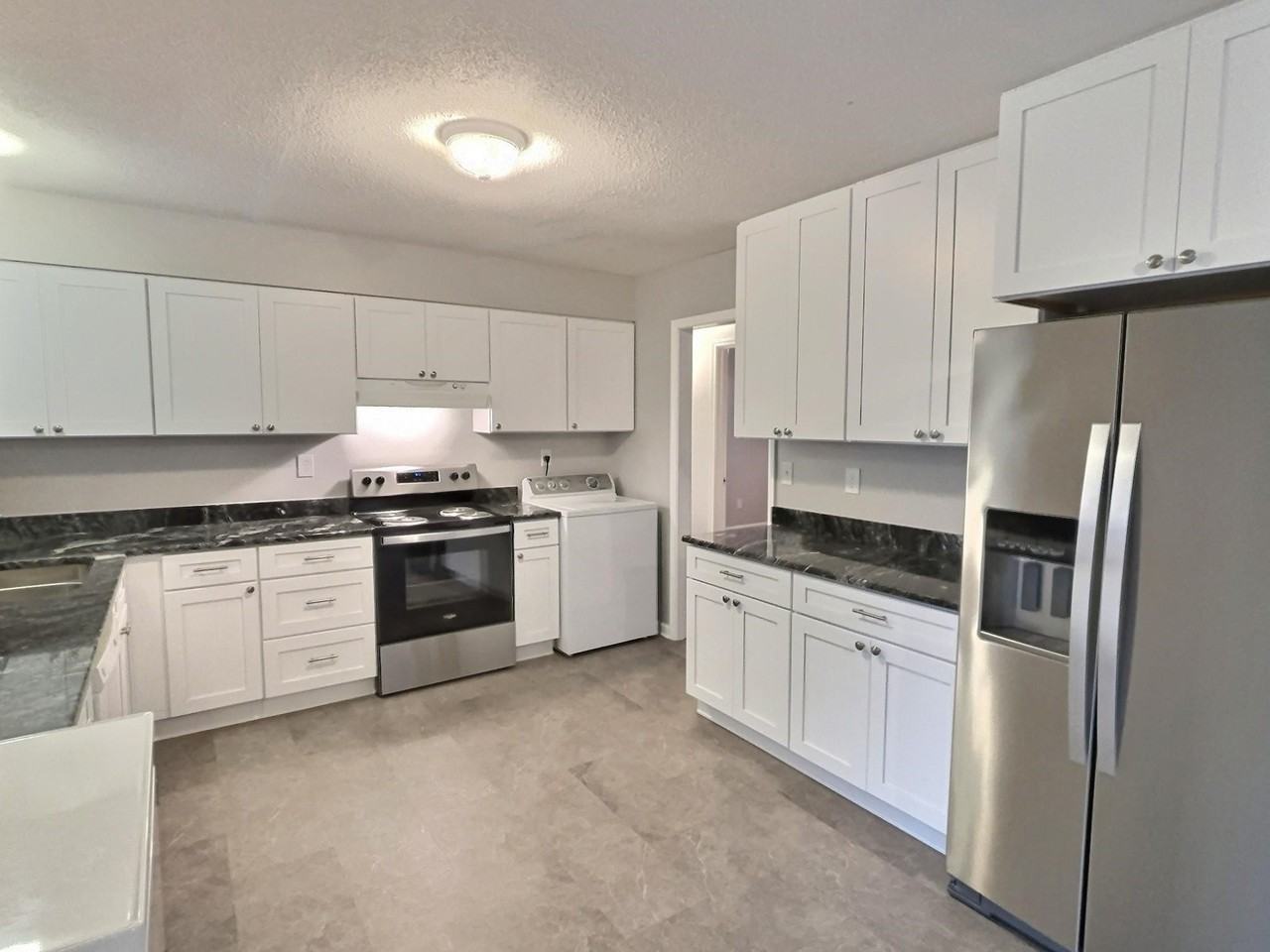 955 Poplar Leaf Rd - Photo 5 of 20