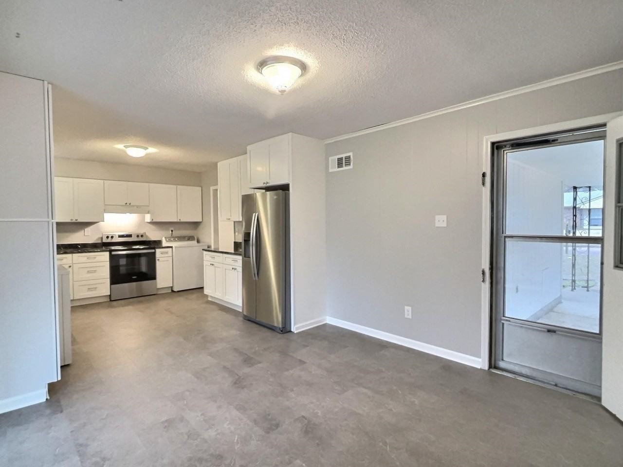955 Poplar Leaf Rd - Photo 6 of 20