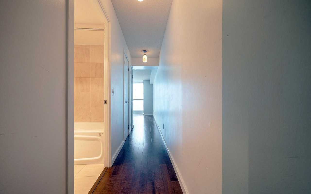 8 York Street #904 - Photo 7 of 17