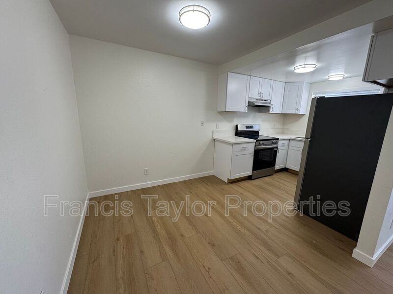326 Hillside Ter #C - Photo 6 of 17