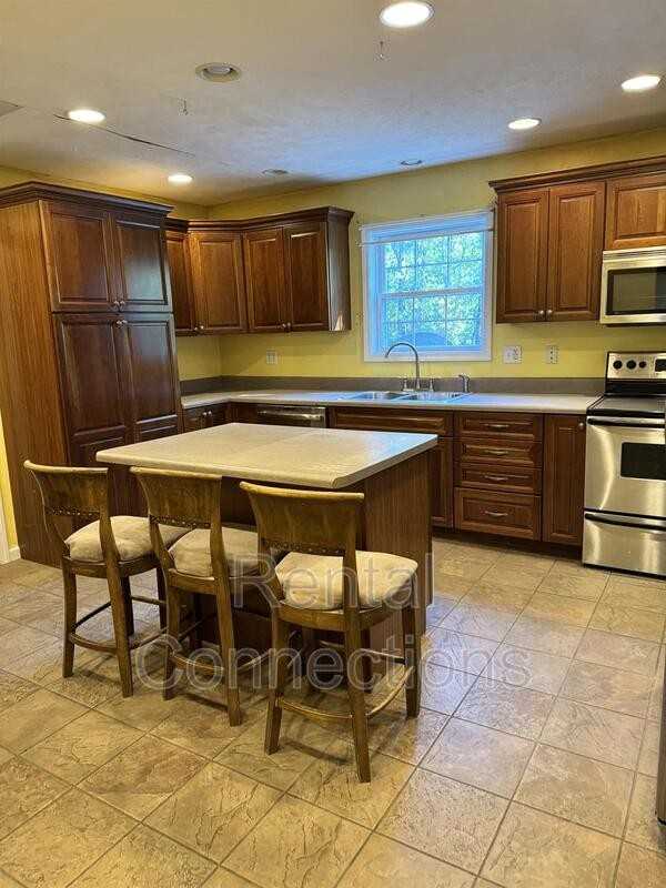 18649 Boundary Rd - Photo 3 of 17