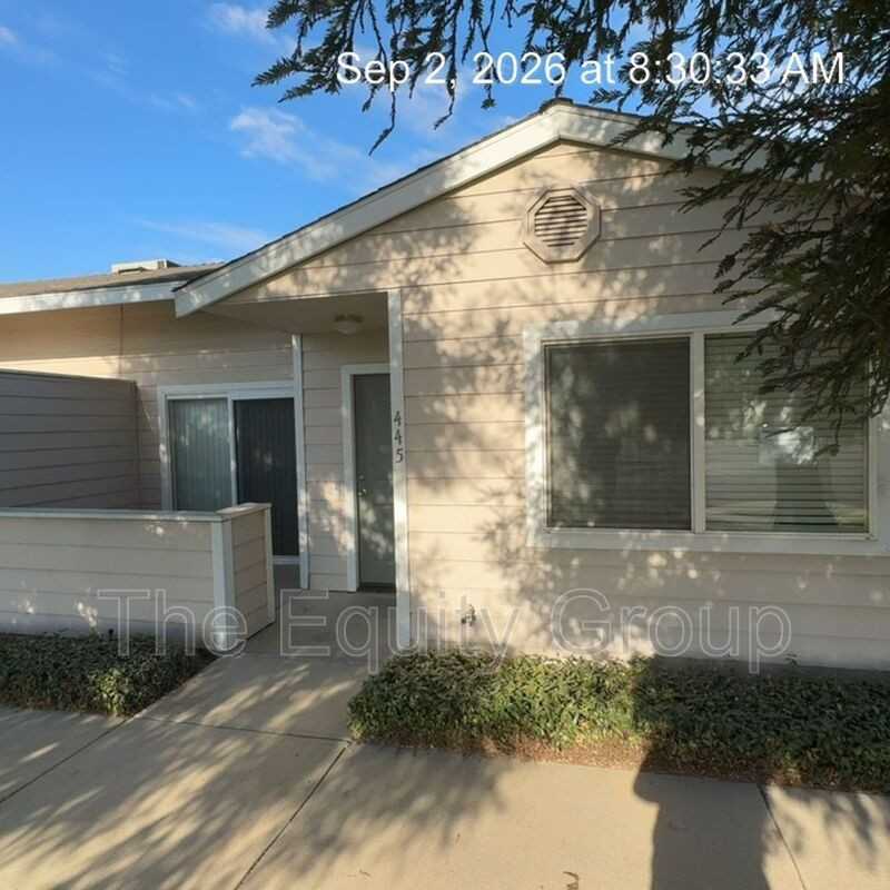 445 N Park St - Photo 2 of 20