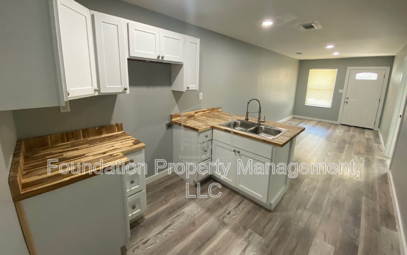 1378 Eloise Rd - Photo 4 of 22