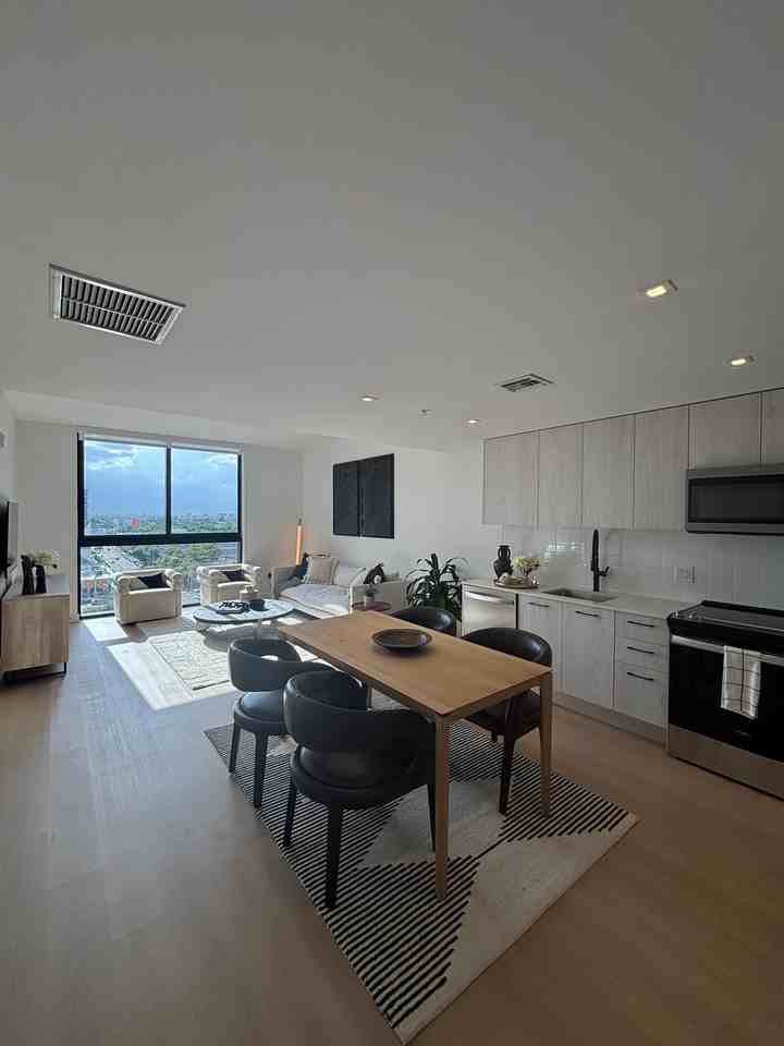 284 Northwest 31st Street #A1 - Photo 2 of 9