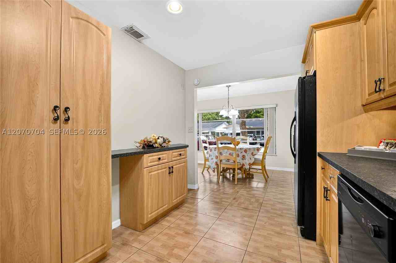 1055 Nw 83rd Ave #C47 - Photo 4 of 50