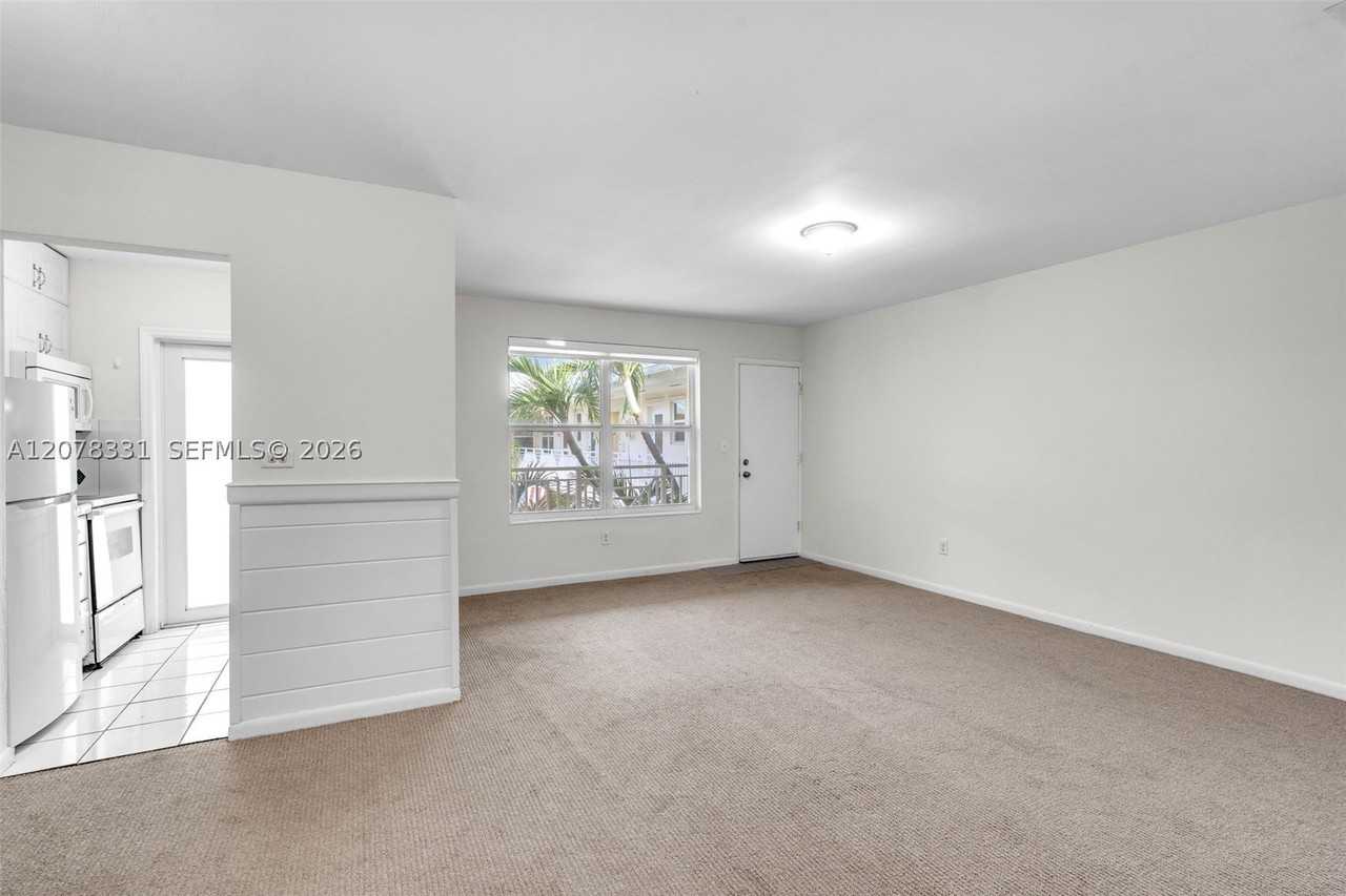255 Sunrise Dr #309 - Photo 4 of 17